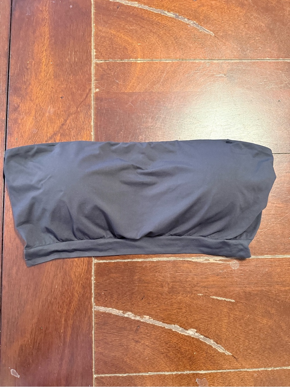 Skims Strapless Bandeau in Black
